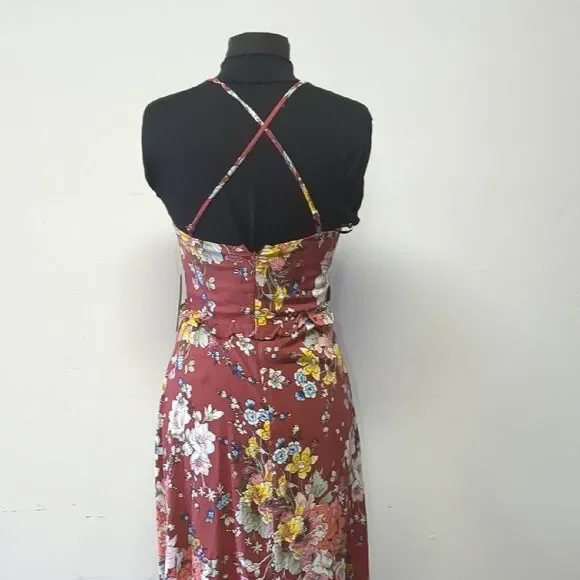 Lulu's That Loving Feeling Red Knee-Length V-Neck Floral Sundress, Size S - Picture 6 of 9